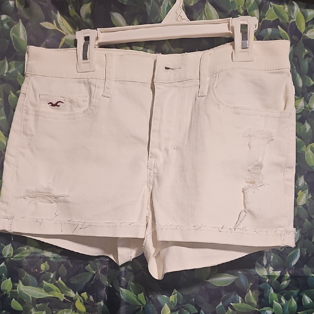 Hollister Women's Cream Jean Shorts‎